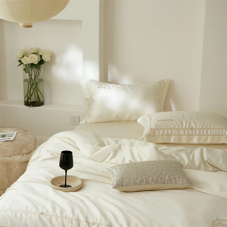 Tencel Embroidered 9-piece Bedding Set high quality